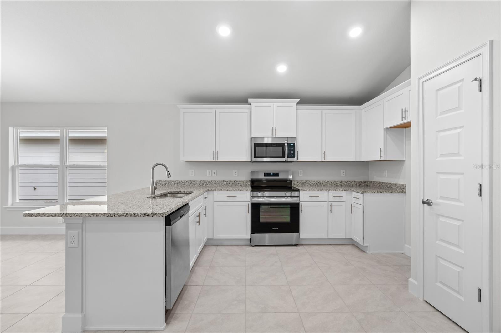 Image 17 of 27 For 12776 162nd Drive