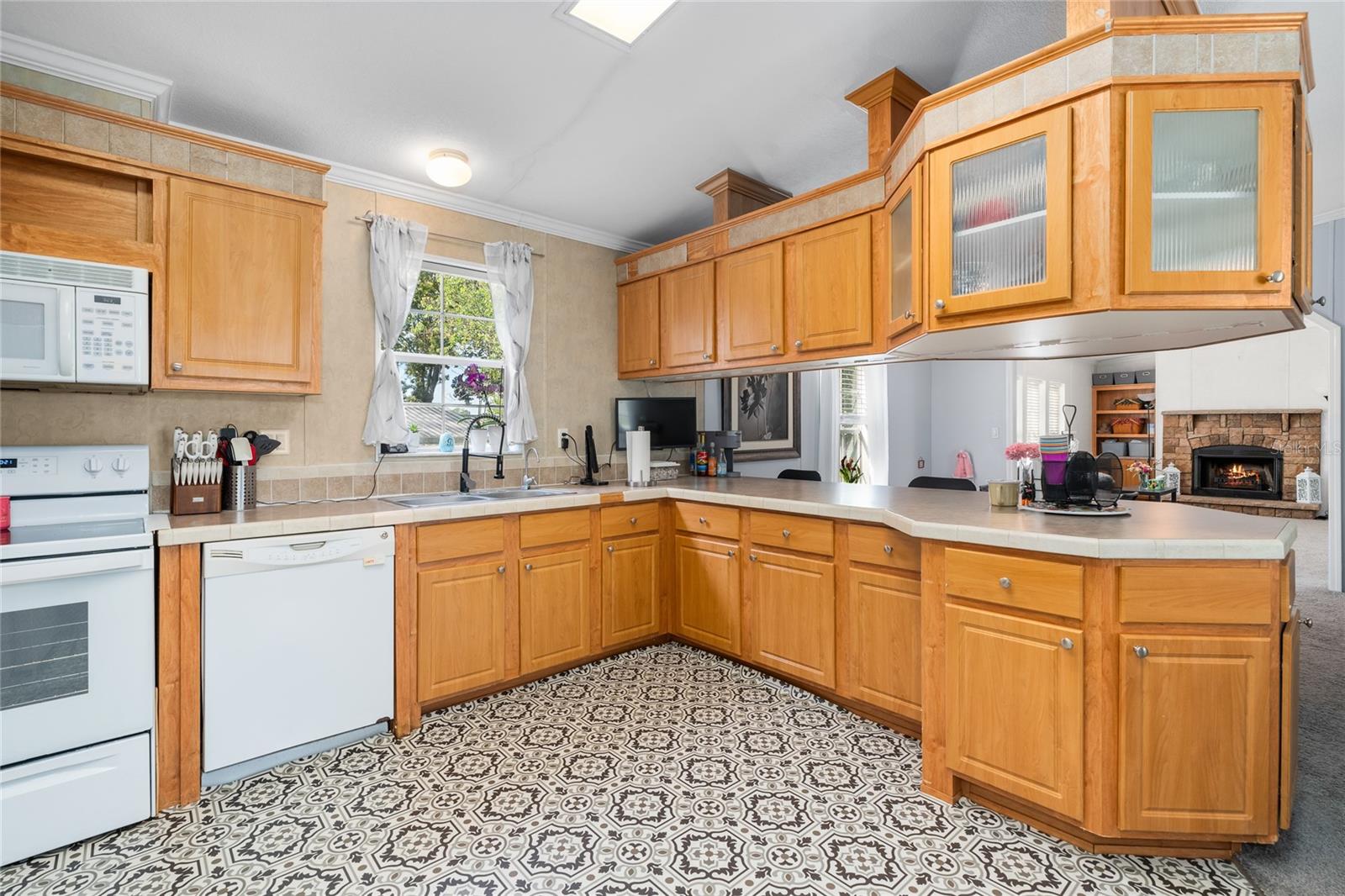 Image 11 of 24 For 17382 Harrell Street