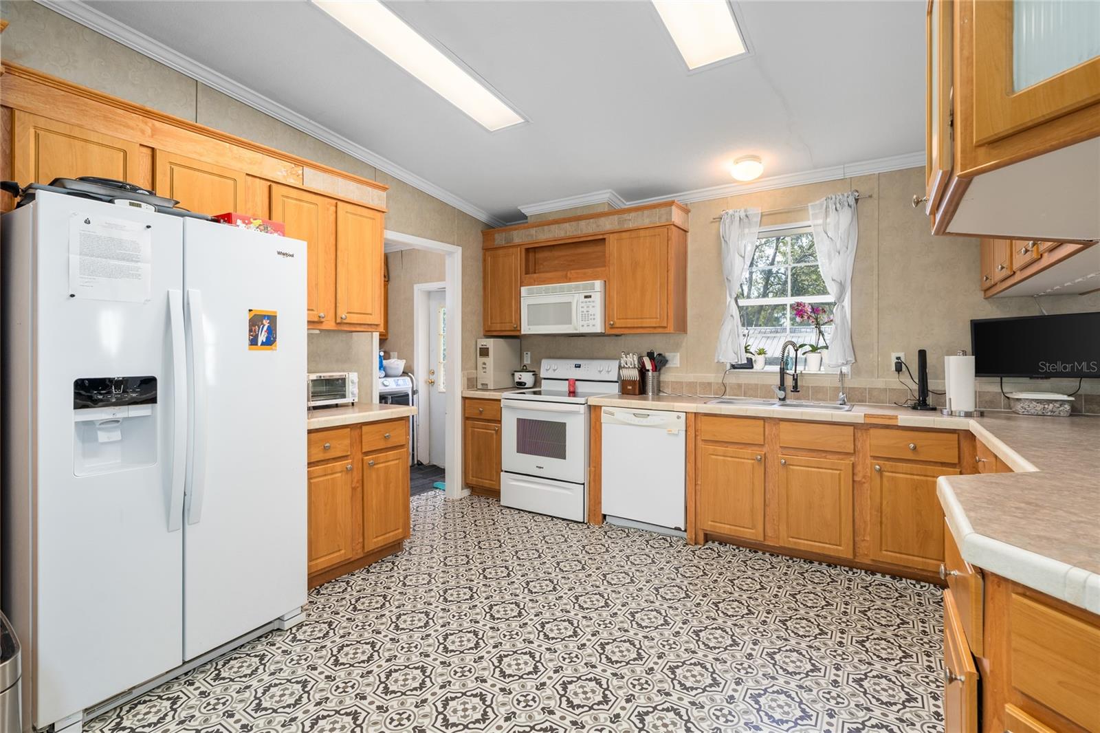 Image 9 of 24 For 17382 Harrell Street