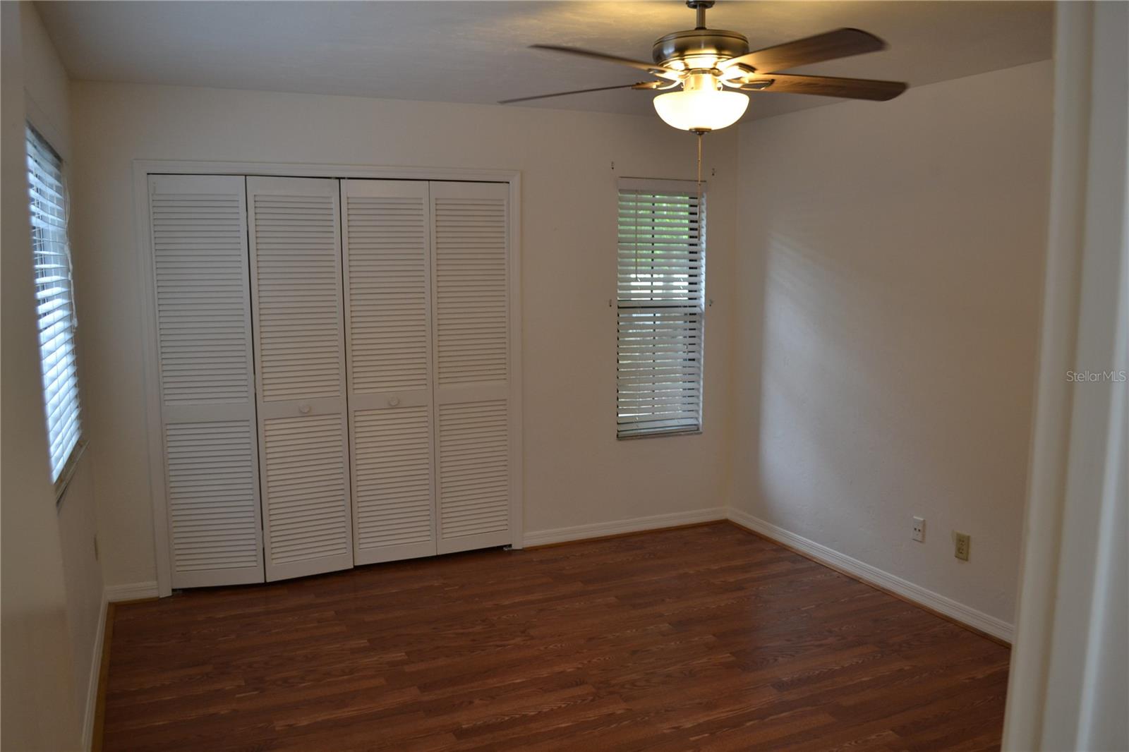 Image 5 of 13 For 852 58th Terrace