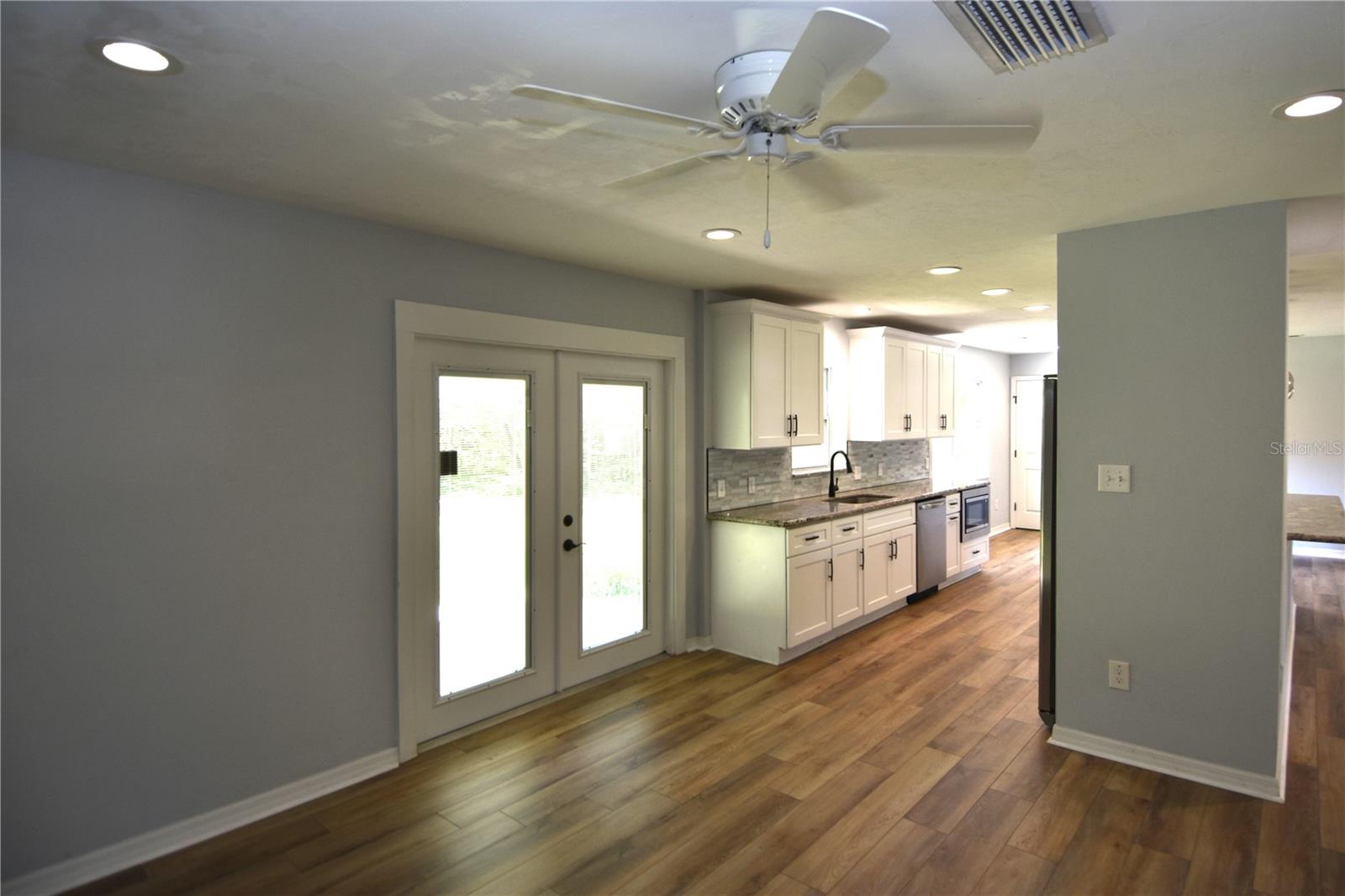 Image 4 of 39 For 3515 50th Avenue