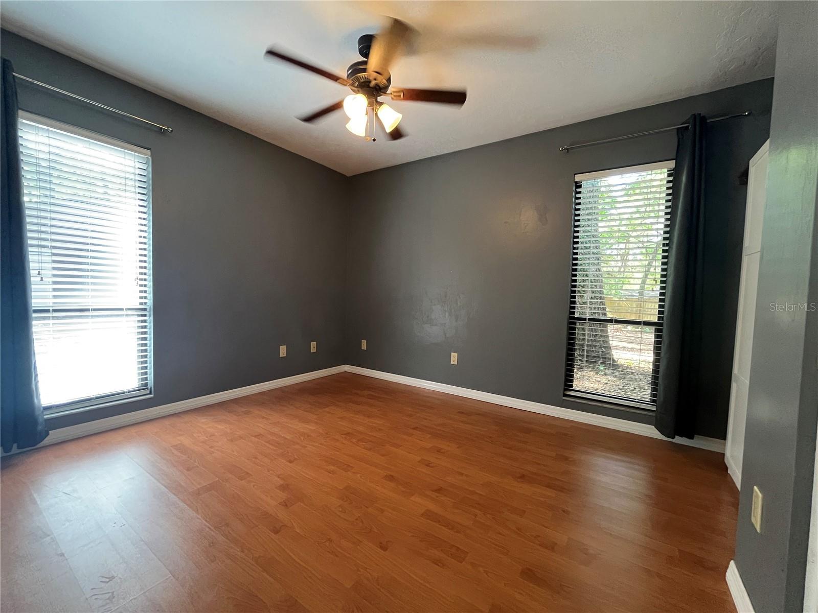 Image 11 of 92 For 216 75th Terrace