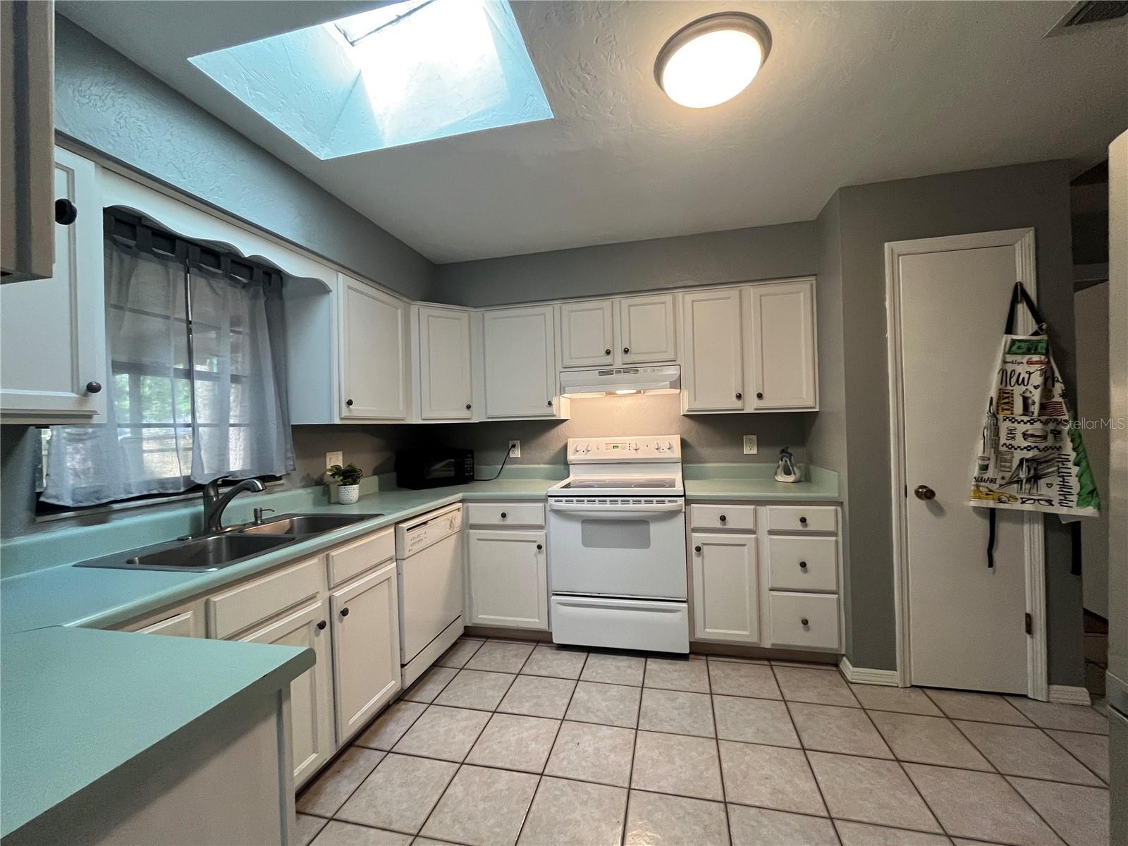 Image 16 of 92 For 216 75th Terrace