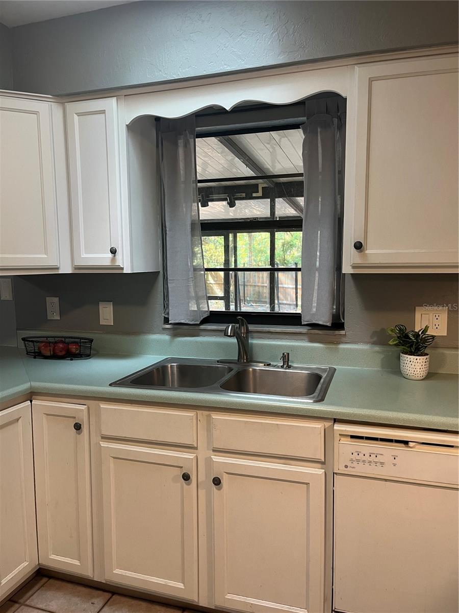 Image 23 of 92 For 216 75th Terrace