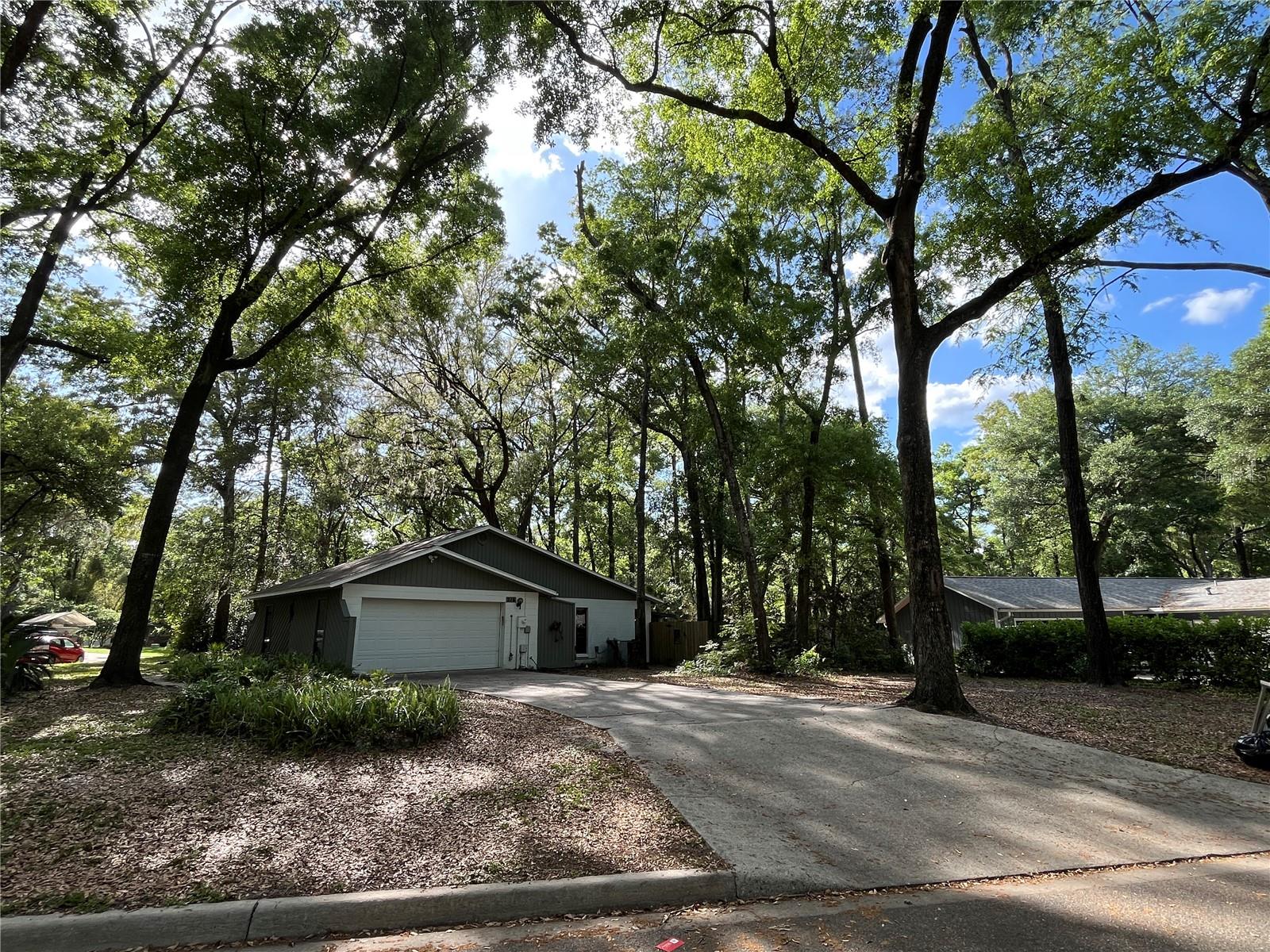 Image 3 of 92 For 216 75th Terrace