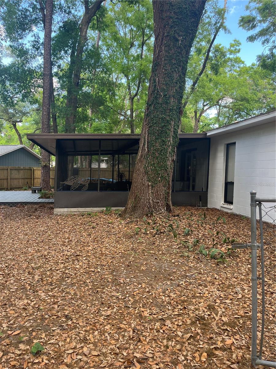Image 43 of 92 For 216 75th Terrace