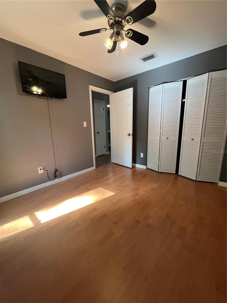 Image 7 of 92 For 216 75th Terrace