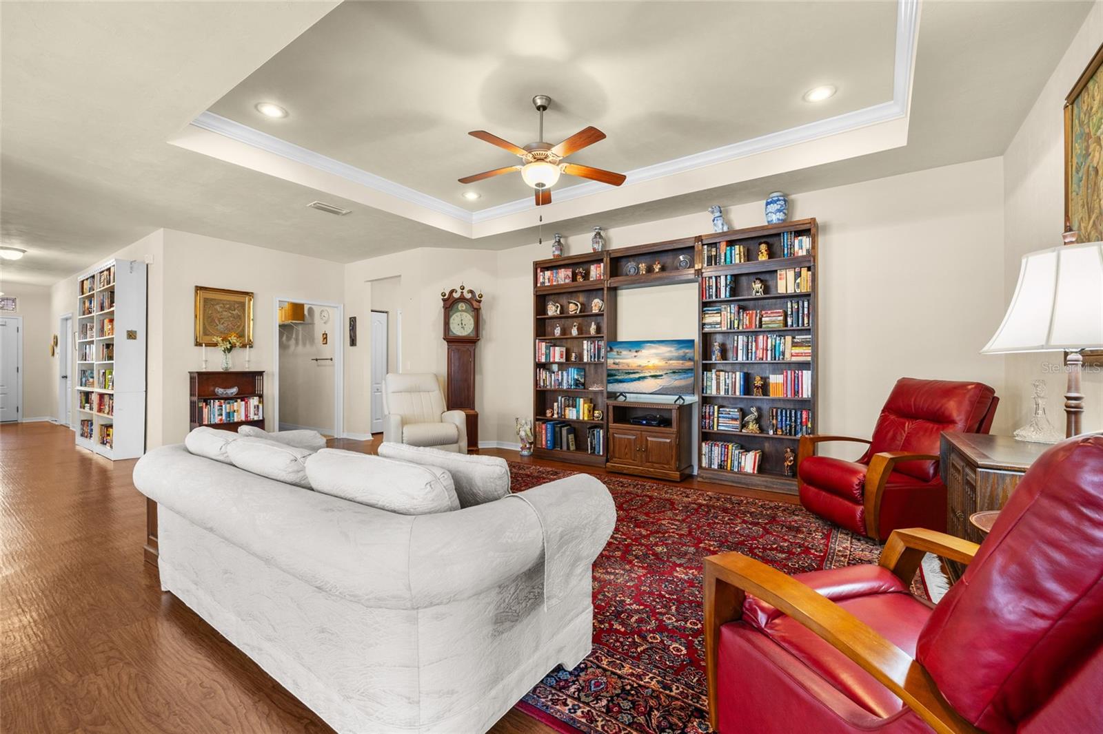 Image 13 of 37 For 7906 79th Drive