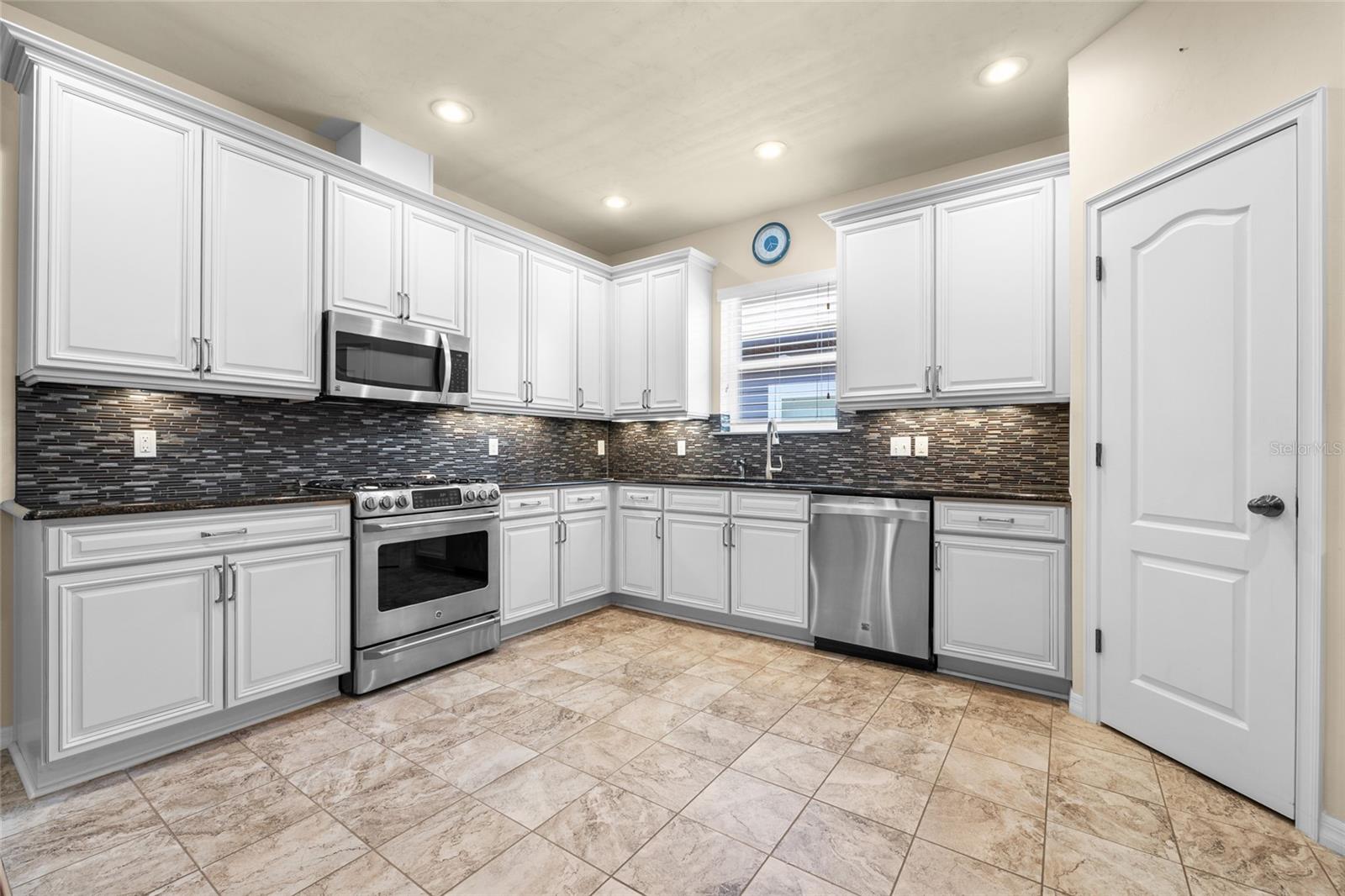 Image 9 of 37 For 7906 79th Drive