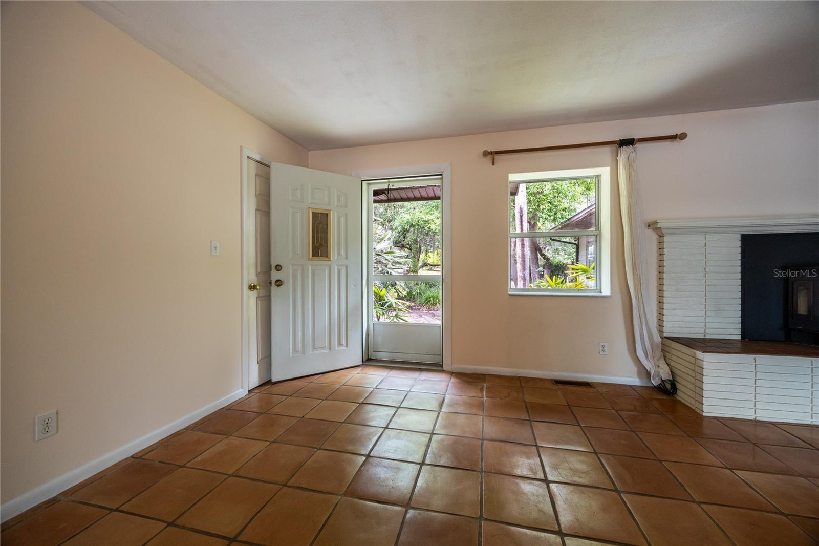 Image 6 of 62 For 124 Mason Road