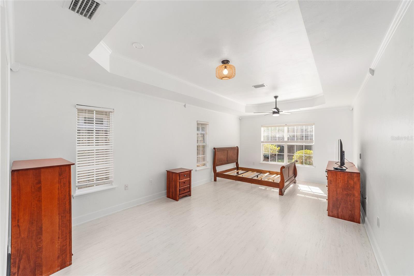 Image 6 of 55 For 11764 60th Drive