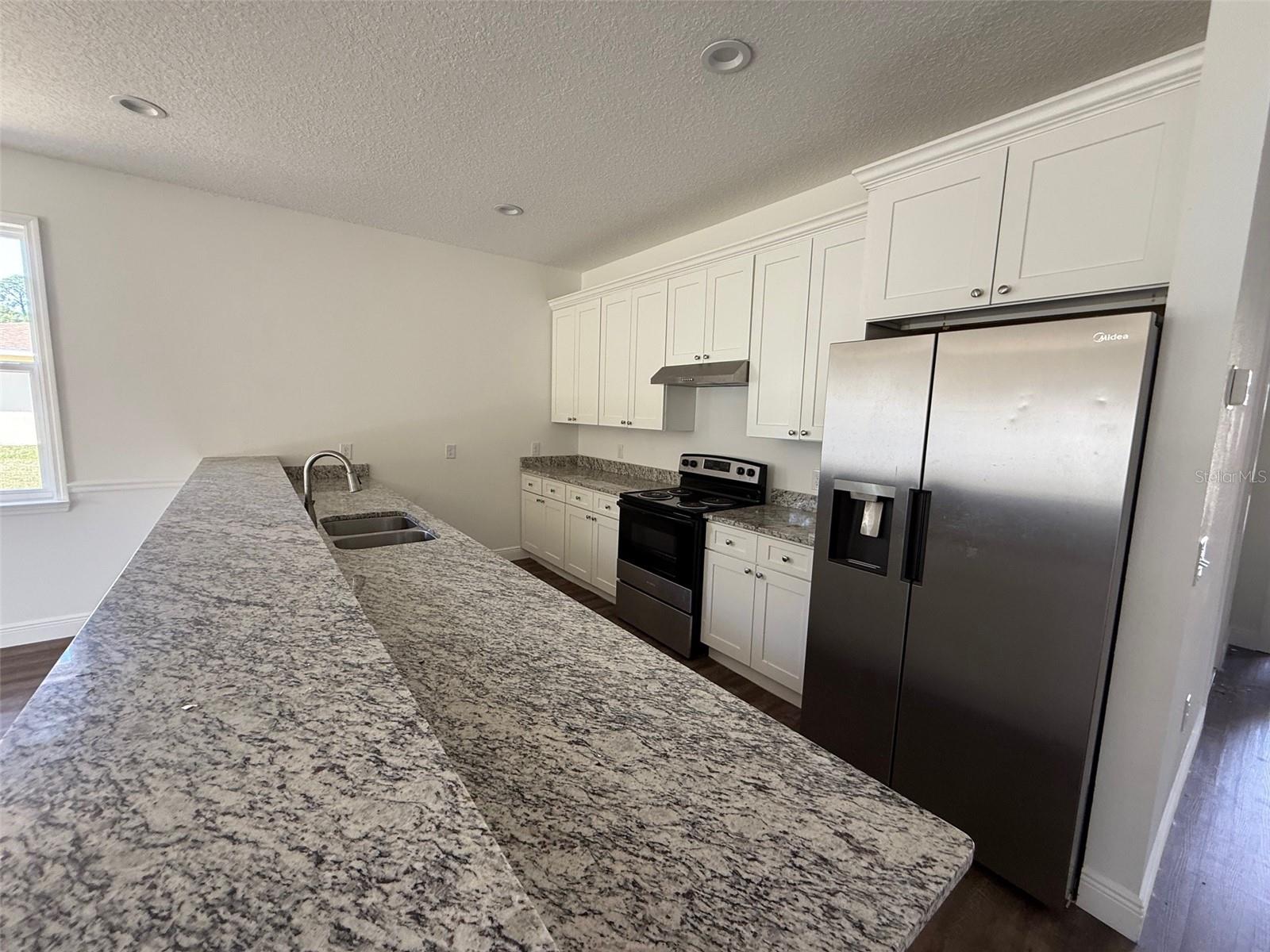 Image 3 of 11 For 3580 1st Way