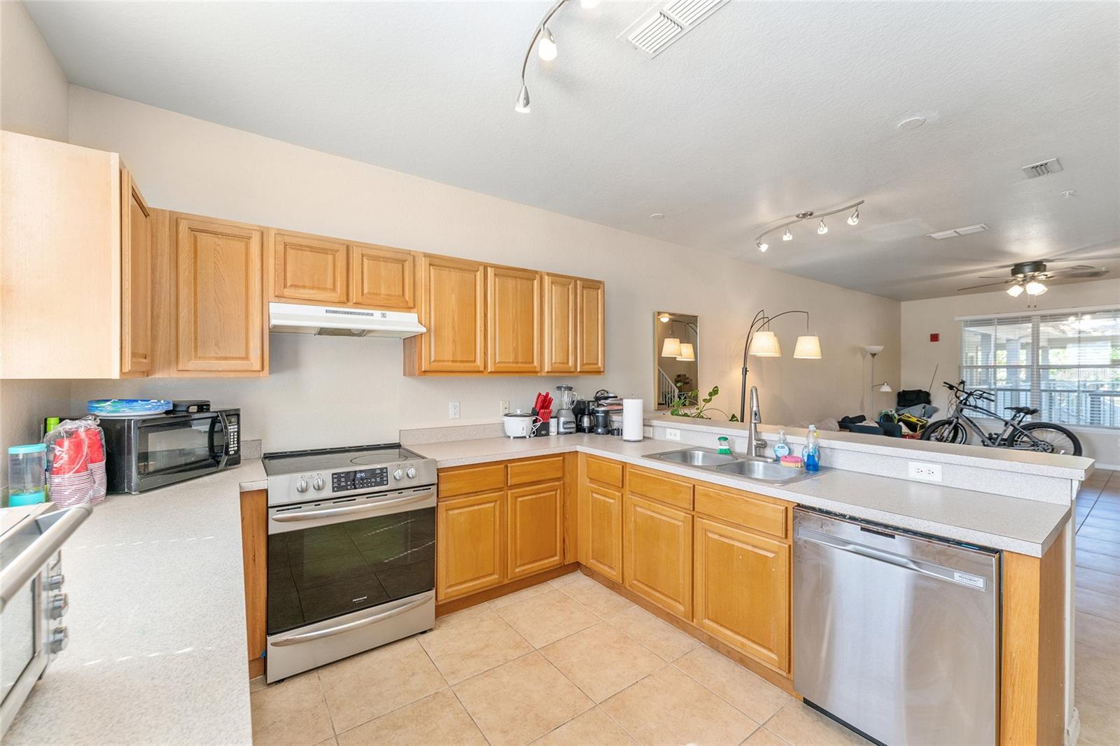 Image 14 of 29 For 621 10th Street 208