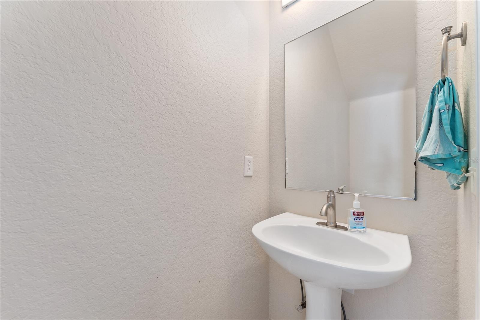 Image 16 of 29 For 621 10th Street 208