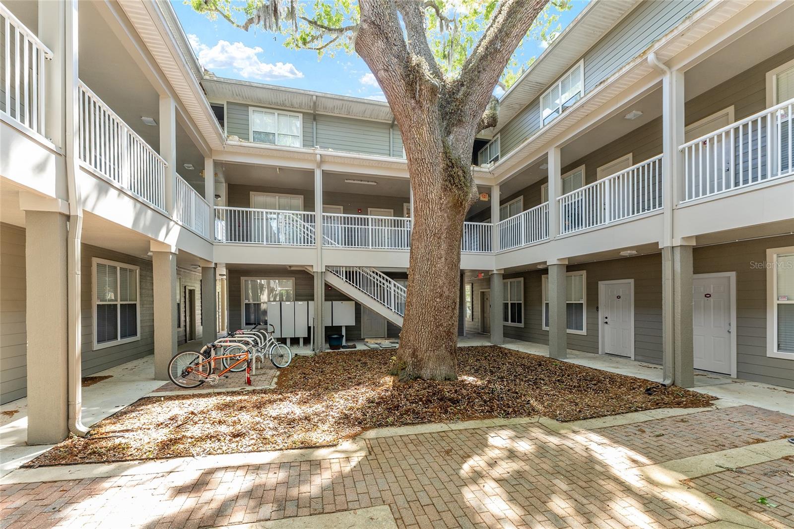 Image 3 of 29 For 621 10th Street 208