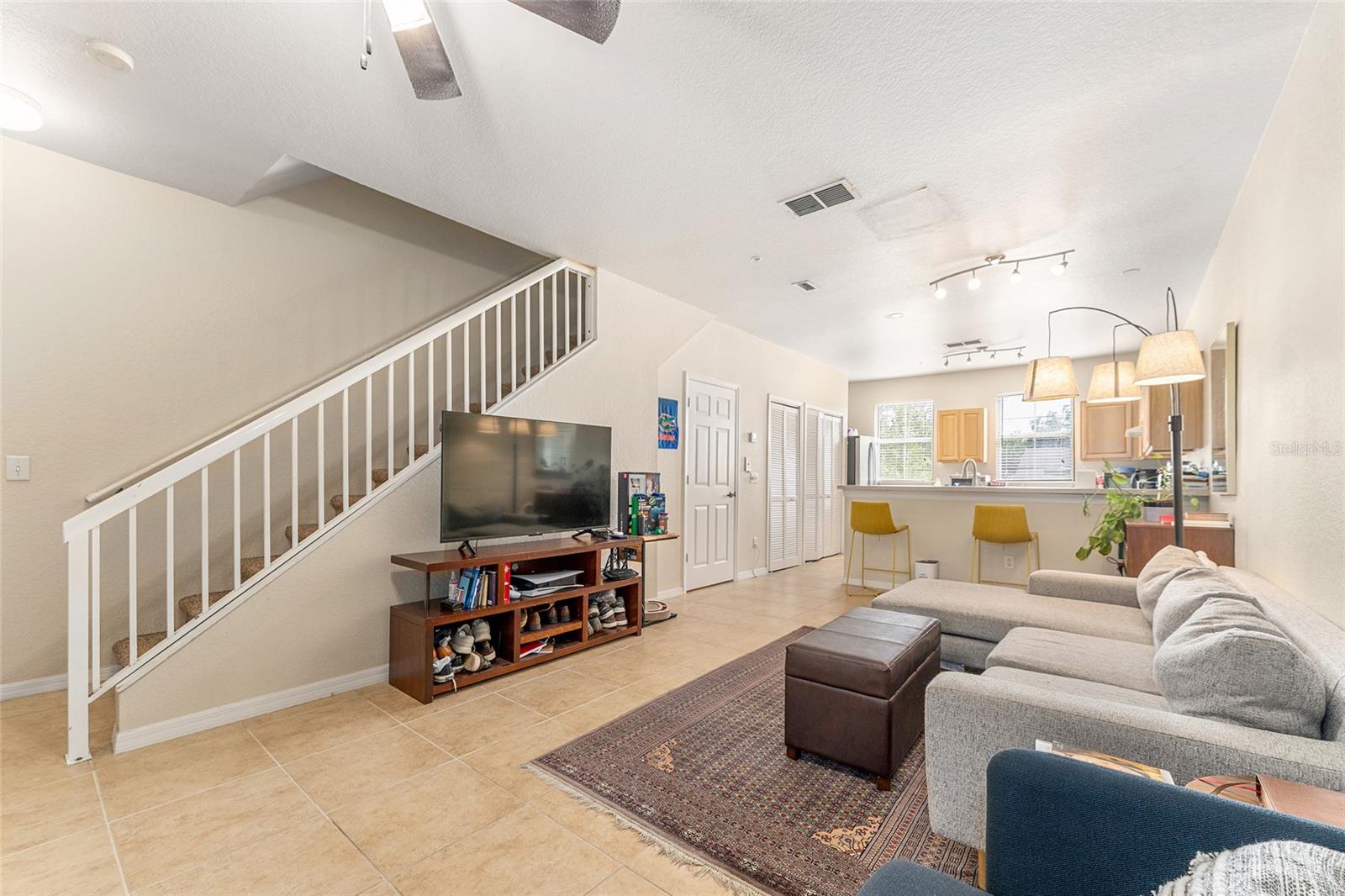Image 7 of 29 For 621 10th Street 208