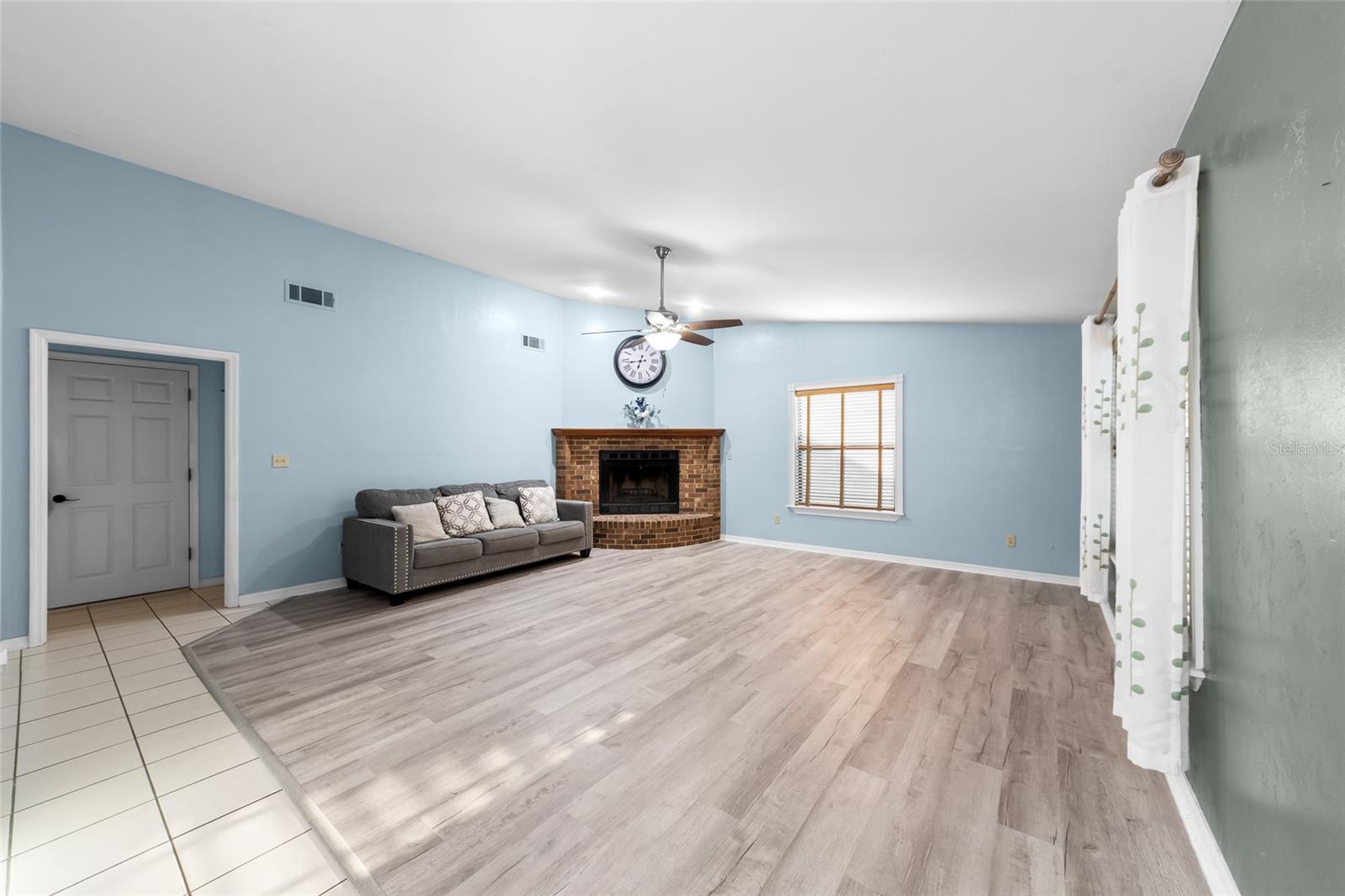 Image 5 of 48 For 5908 36th Place