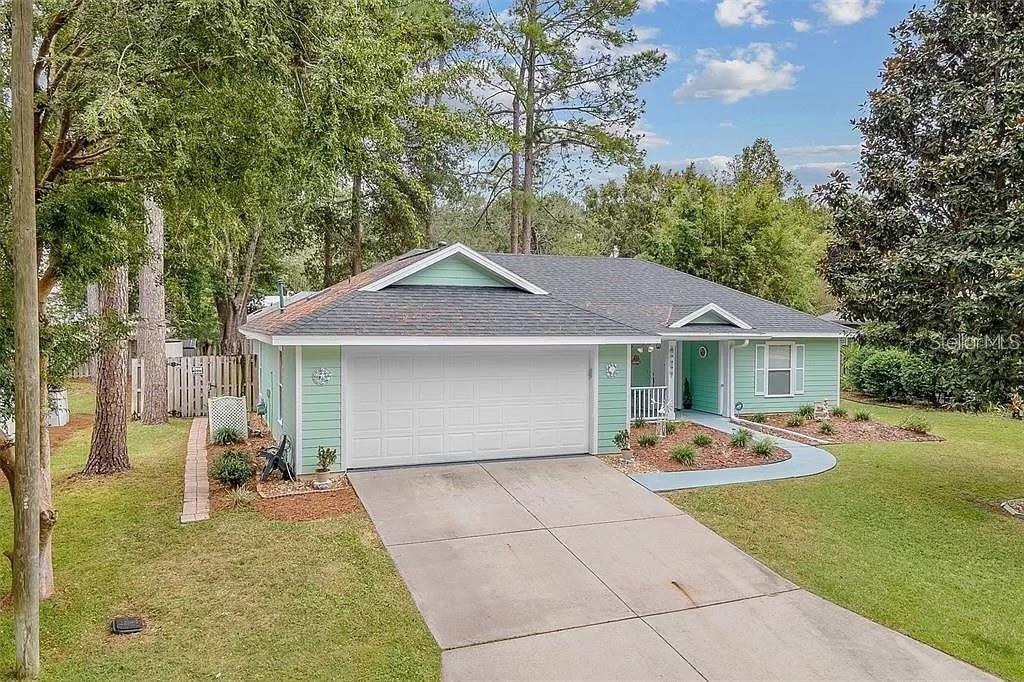 Listing Details for 7137 80th Way, GAINESVILLE, FL 32608