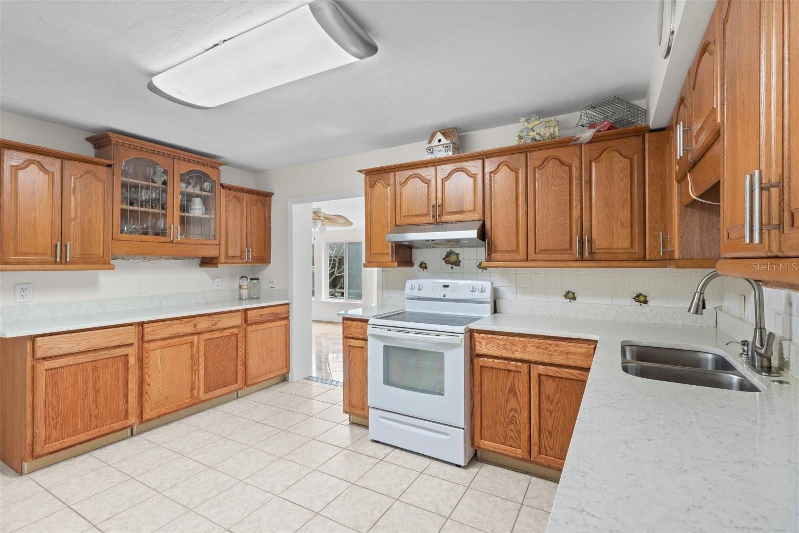 Image 20 of 61 For 841 Palm Springs Terrace