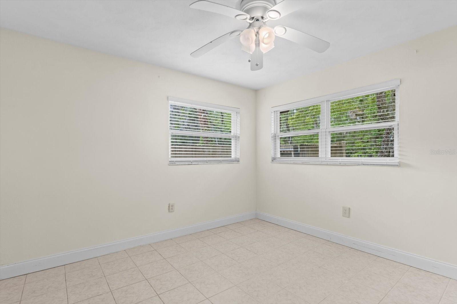 Image 22 of 61 For 841 Palm Springs Terrace