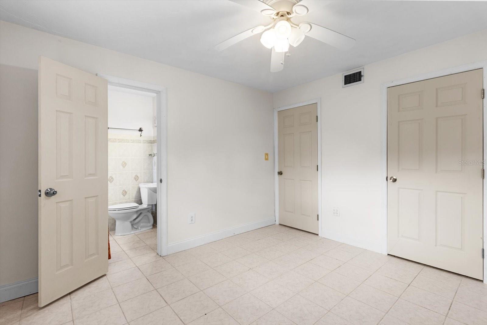 Image 26 of 61 For 841 Palm Springs Terrace