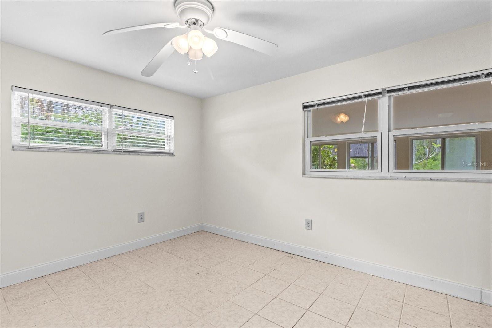 Image 30 of 61 For 841 Palm Springs Terrace