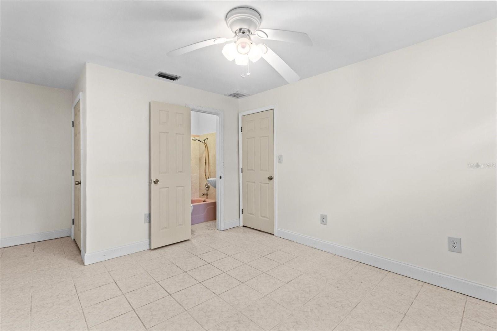 Image 31 of 61 For 841 Palm Springs Terrace