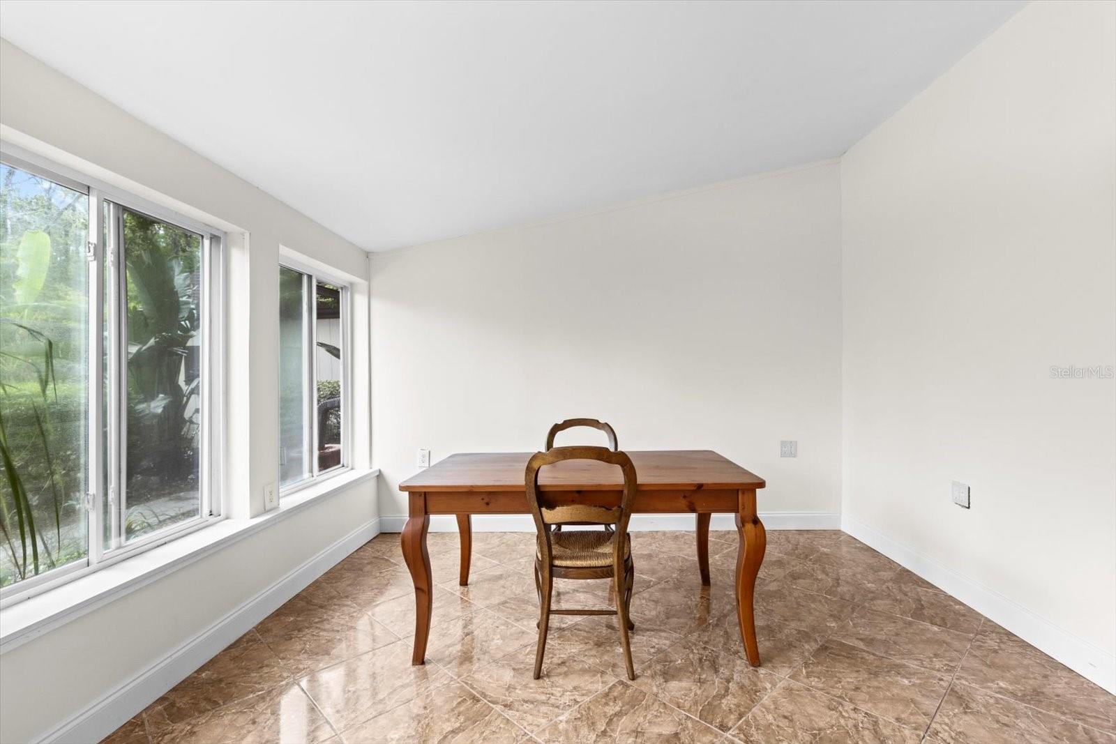 Image 36 of 61 For 841 Palm Springs Terrace
