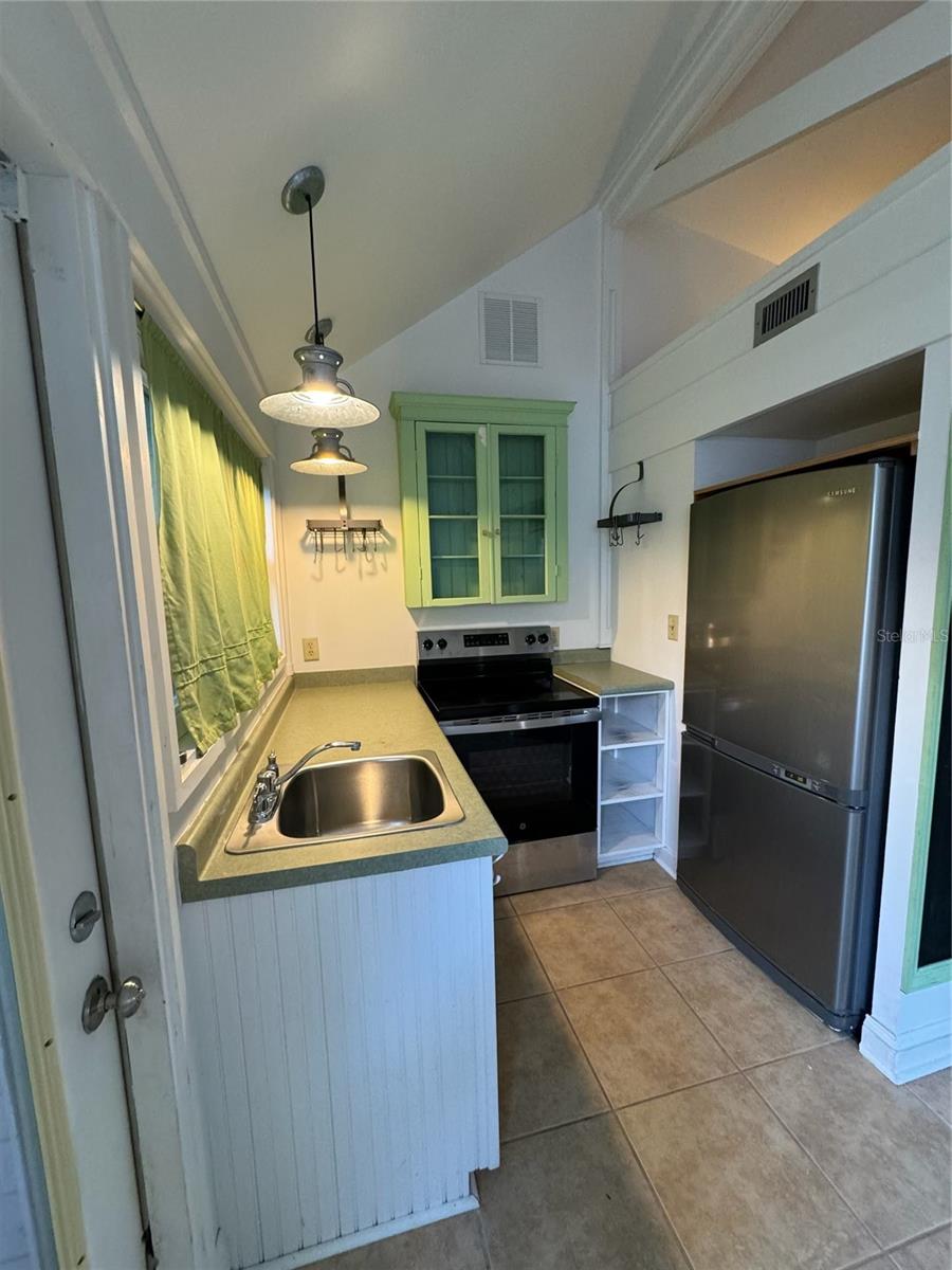 Image 41 of 50 For 1035 3rd Avenue
