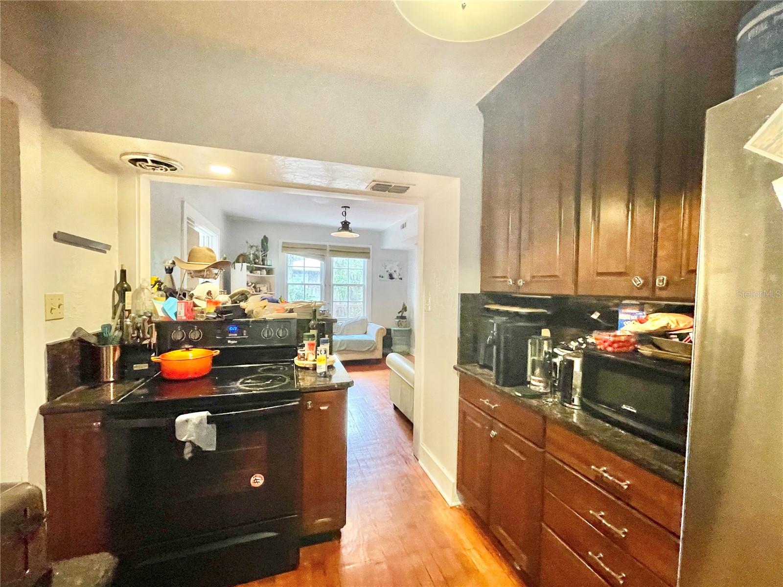Image 6 of 50 For 1035 3rd Avenue