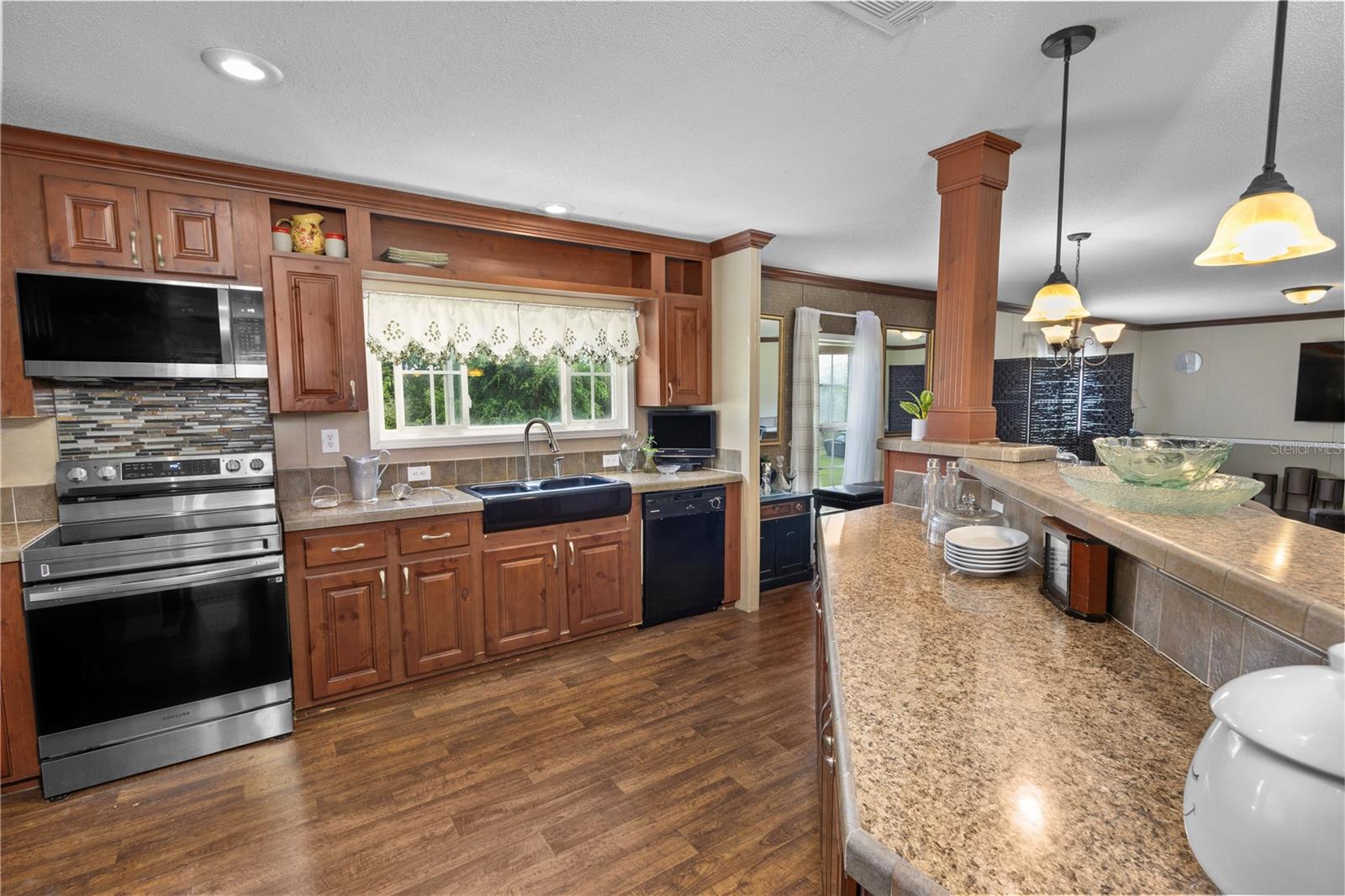 Image 4 of 22 For 5430 67th Street