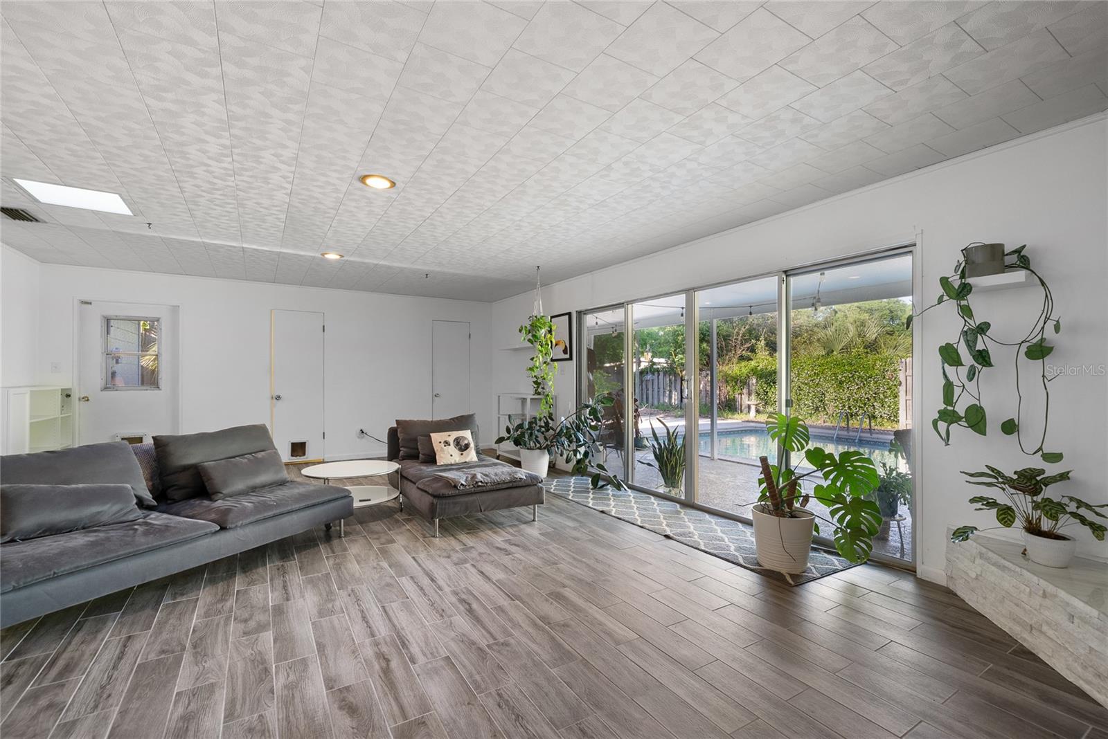 Image 11 of 43 For 1909 36th Drive