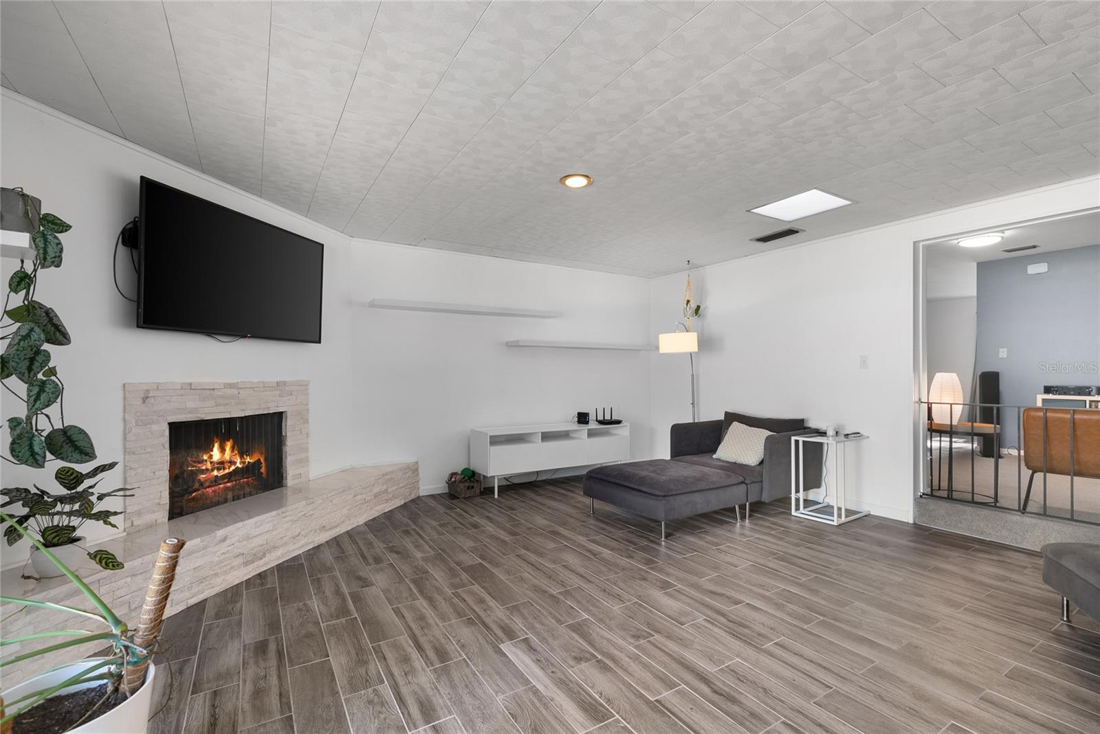 Image 16 of 43 For 1909 36th Drive