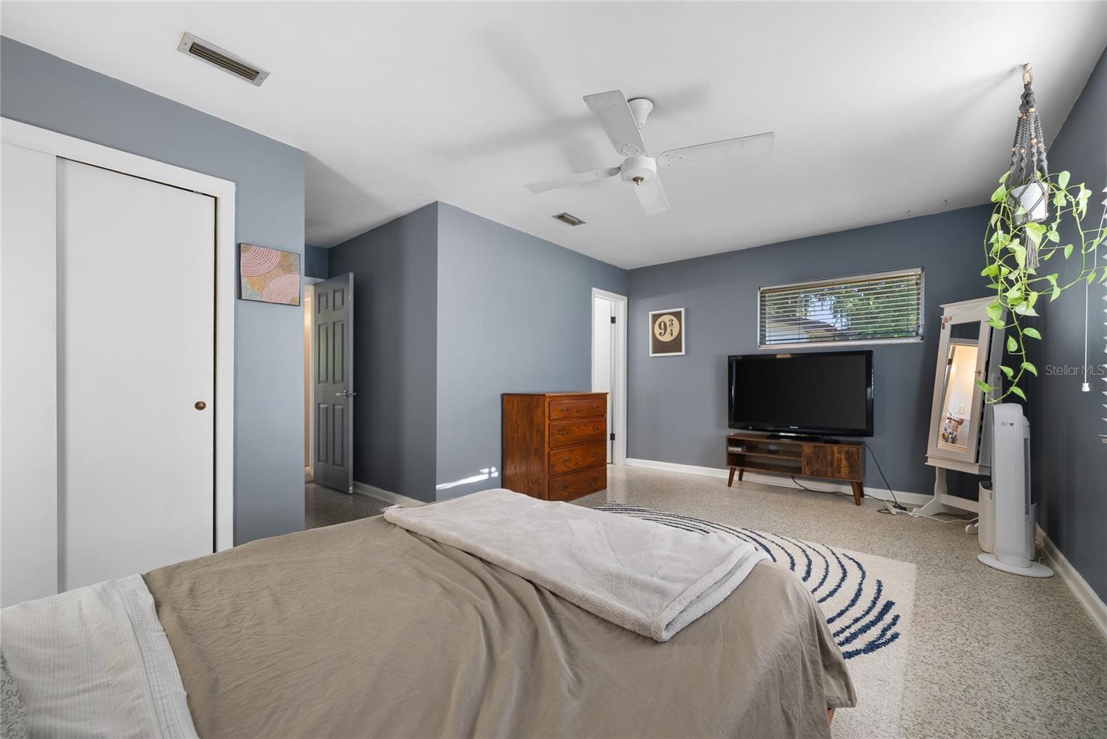 Image 29 of 43 For 1909 36th Drive