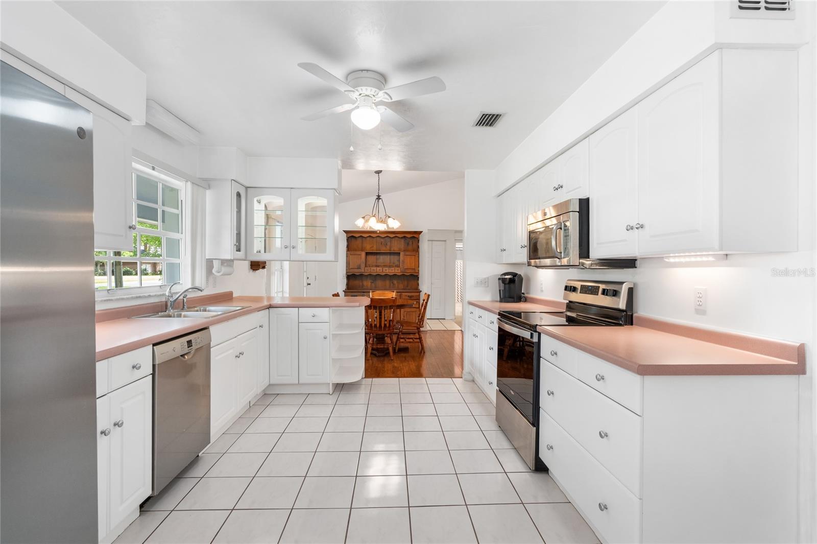Image 14 of 39 For 608 10th Boulevard