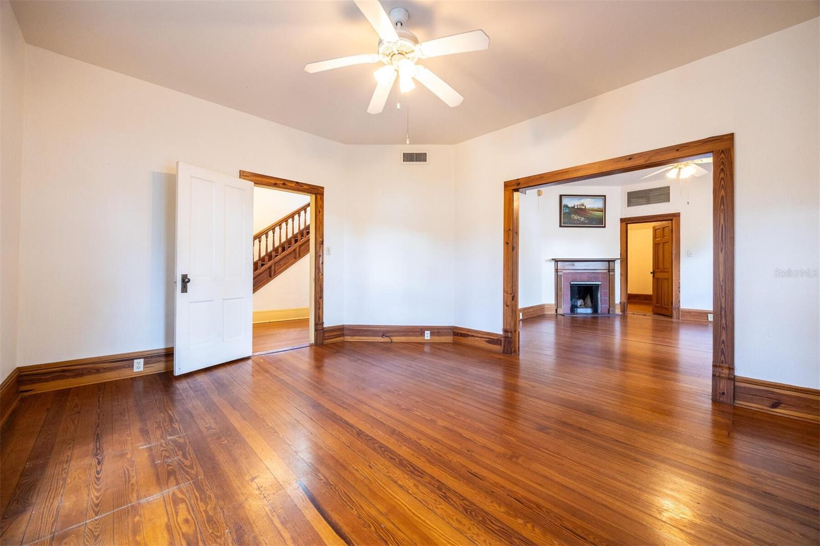 Image 20 of 89 For 562 2nd Avenue