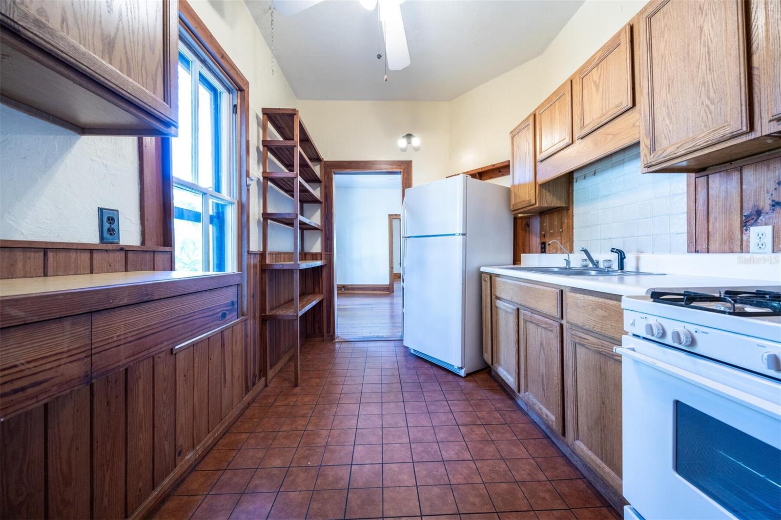 Image 38 of 89 For 562 2nd Avenue
