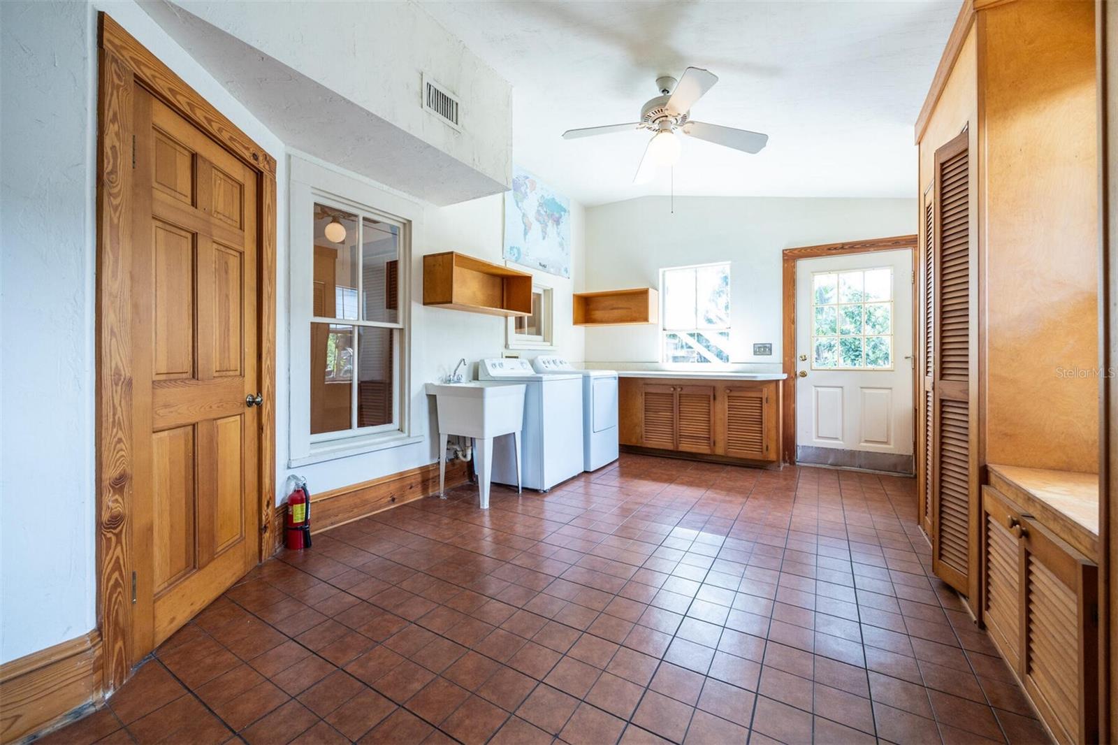 Image 41 of 89 For 562 2nd Avenue