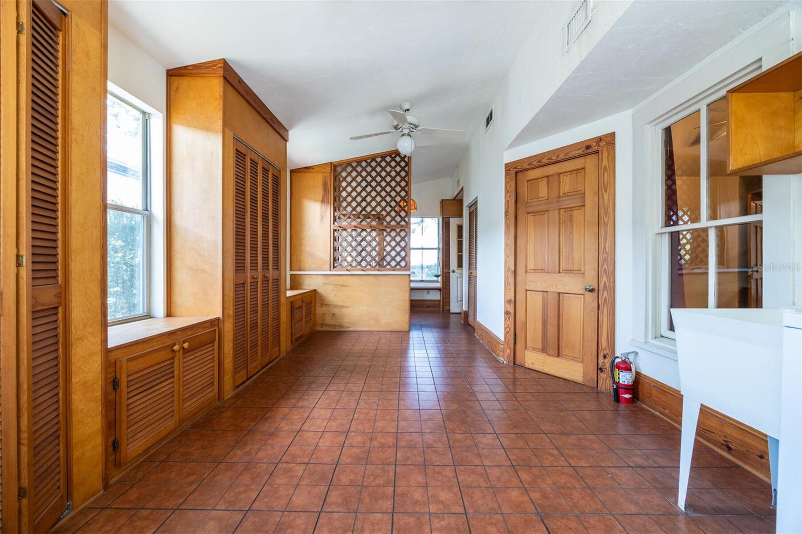 Image 43 of 89 For 562 2nd Avenue