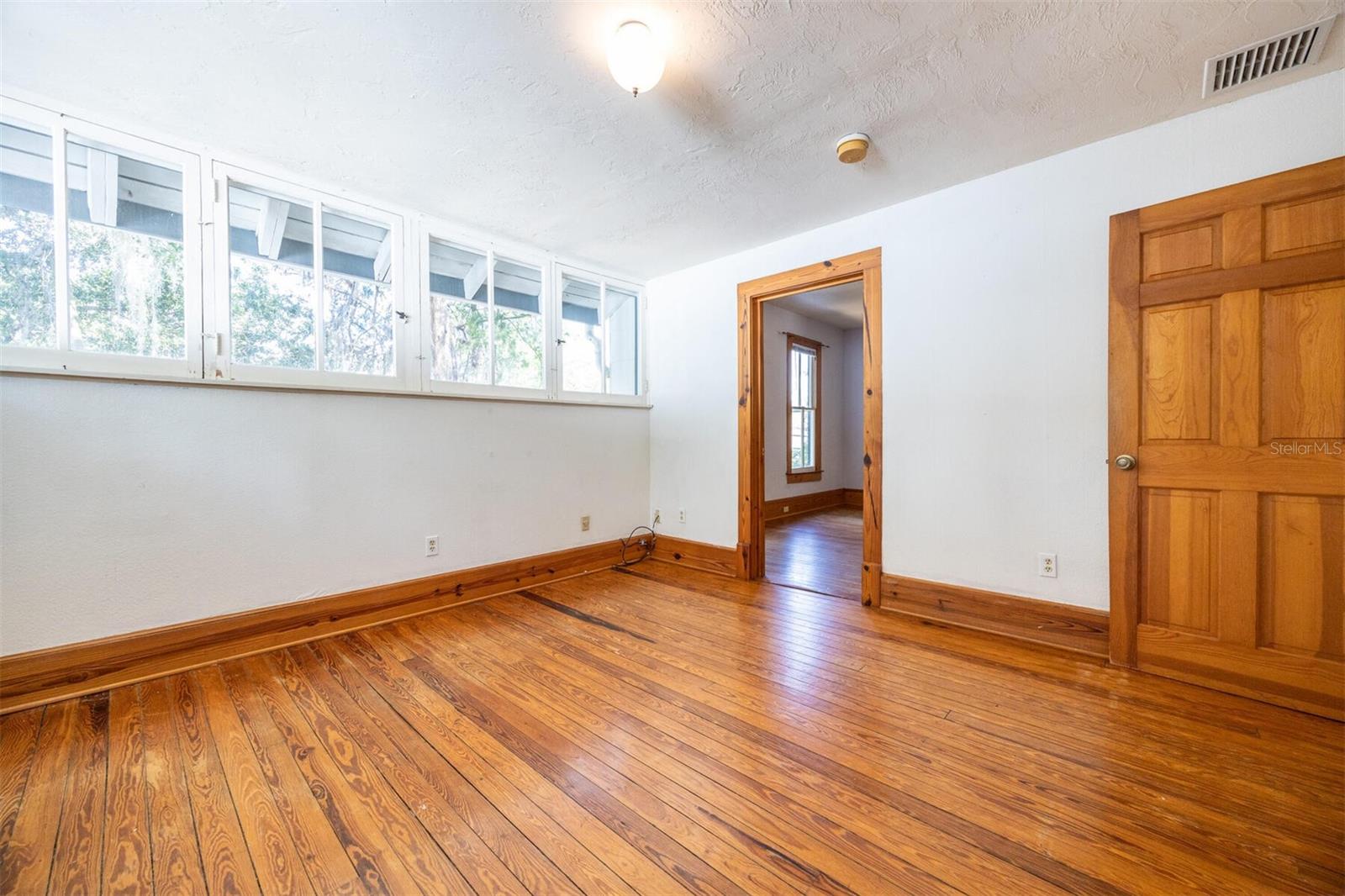 Image 60 of 89 For 562 2nd Avenue