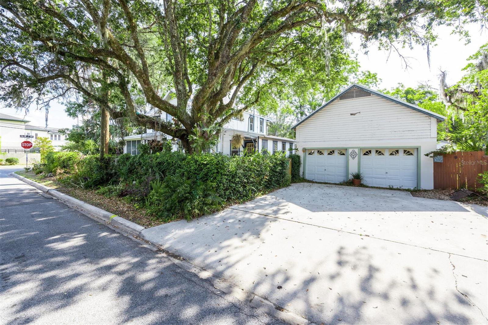 Image 8 of 89 For 562 2nd Avenue