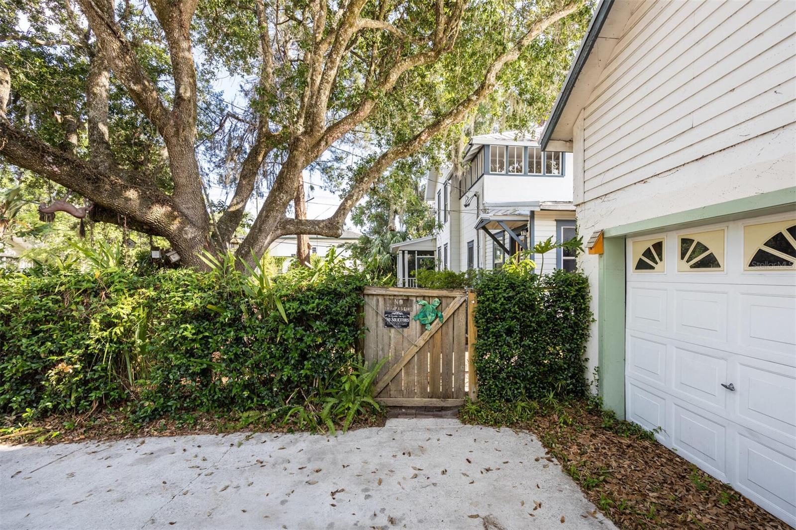 Image 9 of 89 For 562 2nd Avenue