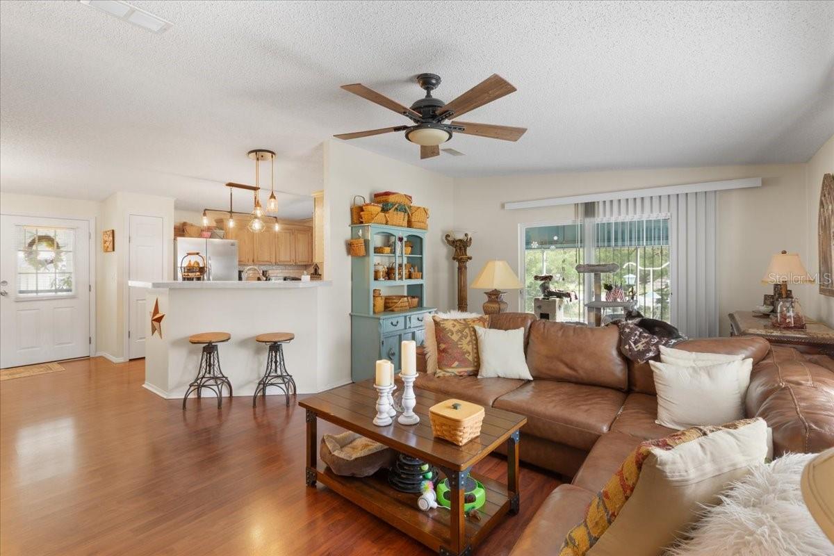 Image 3 of 46 For 6051 82nd Lane