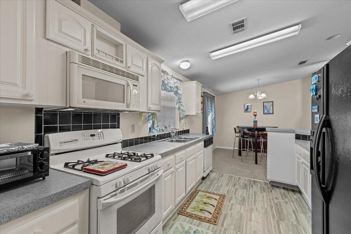 Image 4 of 25 For 305 290th Avenue