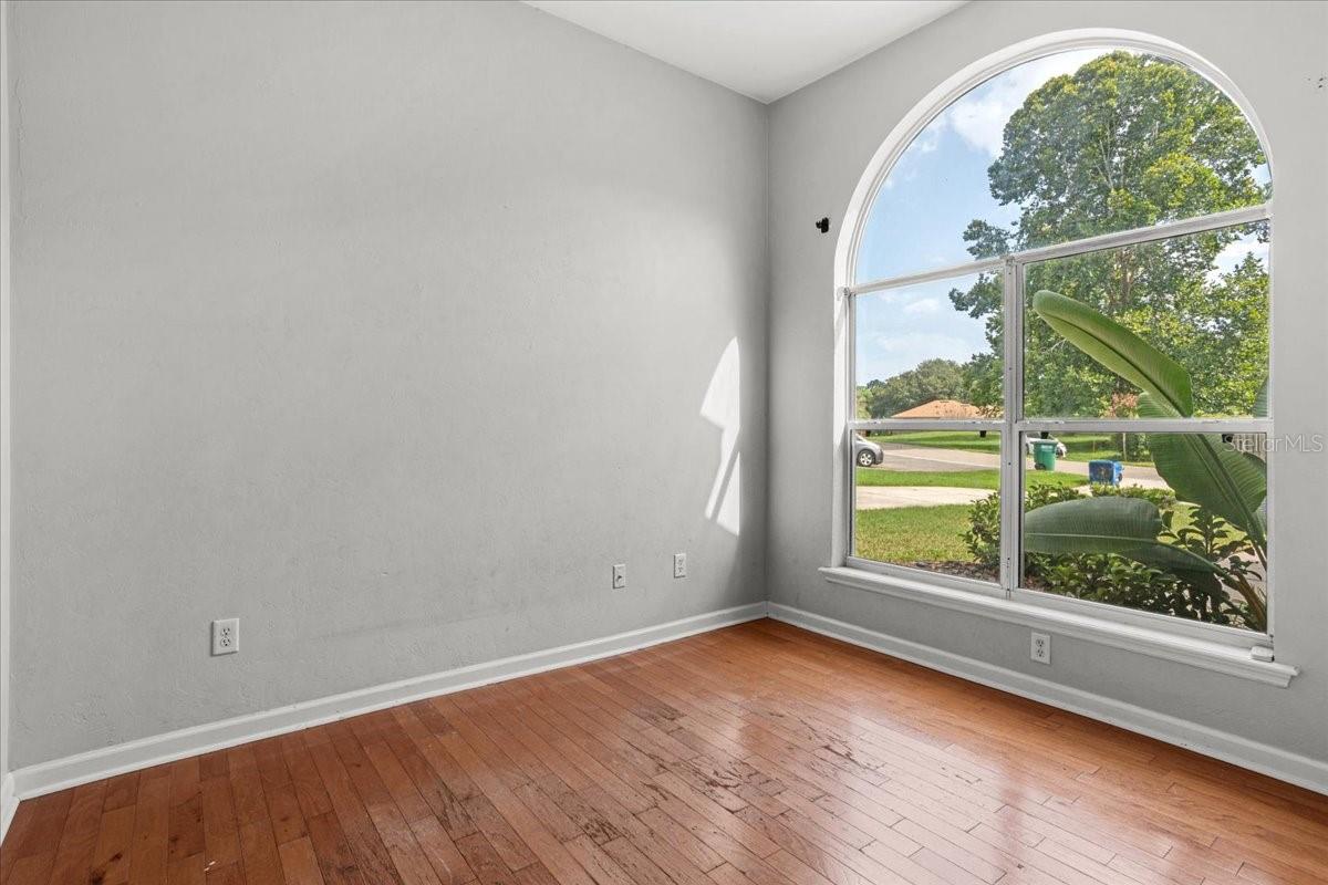 Image 16 of 22 For 11795 Creek Drive