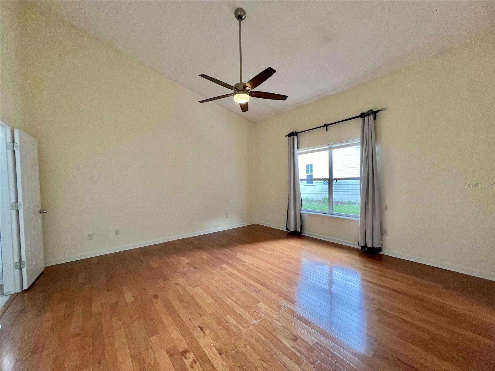 Image 7 of 14 For 11795 Creek Drive