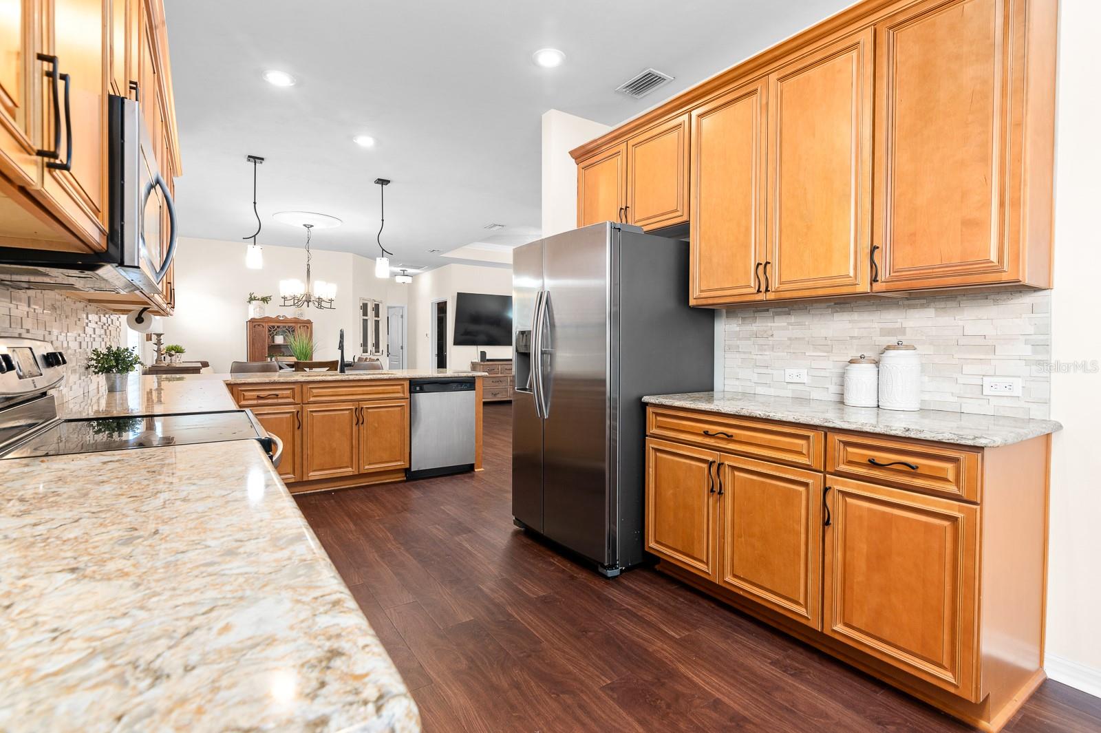 Image 10 of 39 For 7916 80th Drive