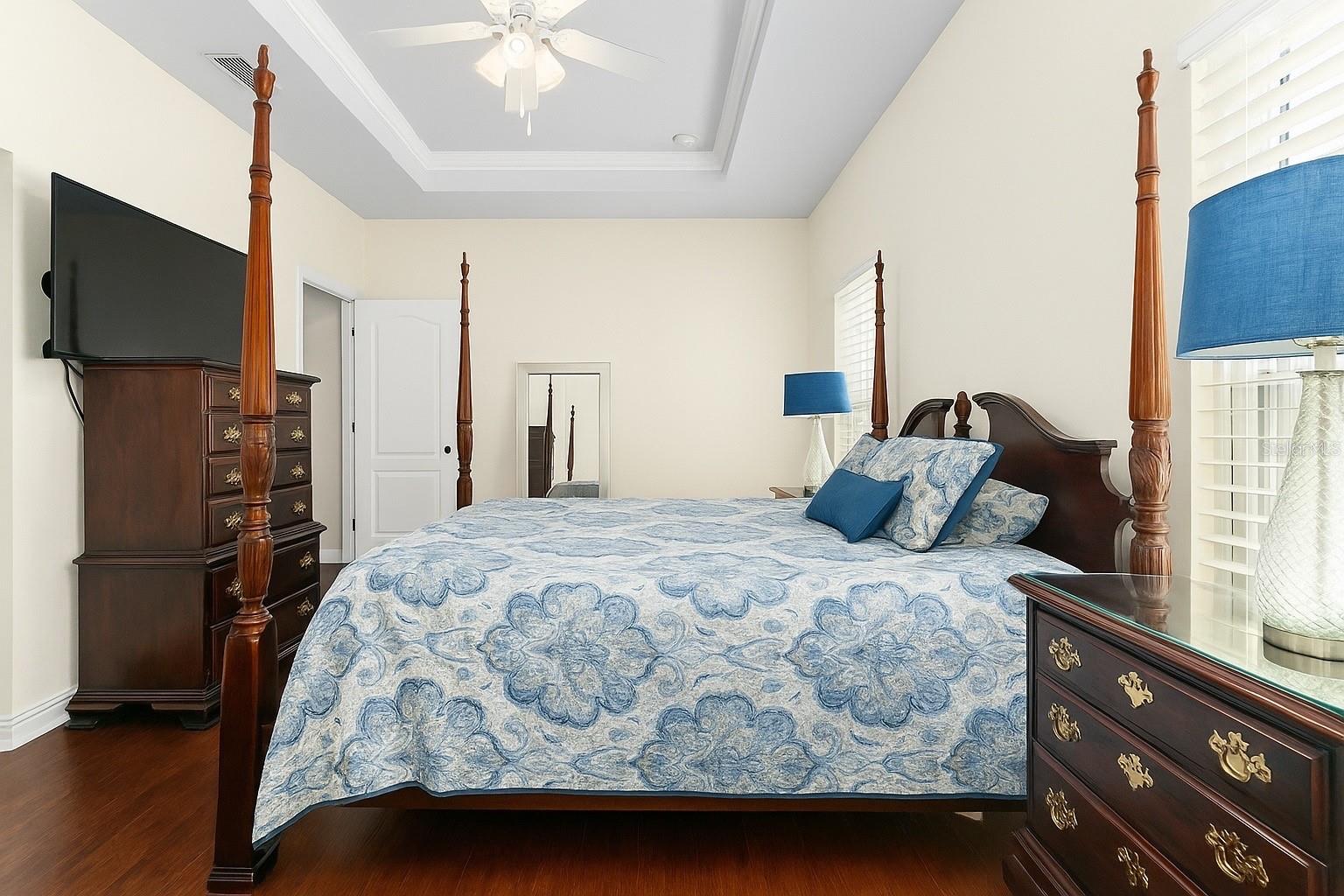 Image 16 of 39 For 7916 80th Drive