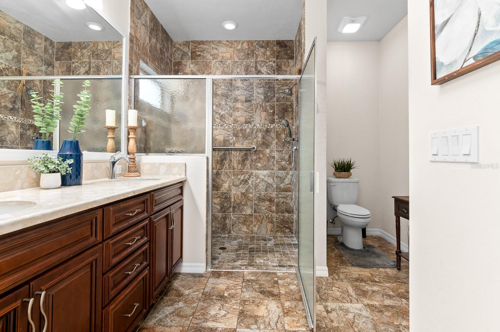 Image 18 of 39 For 7916 80th Drive