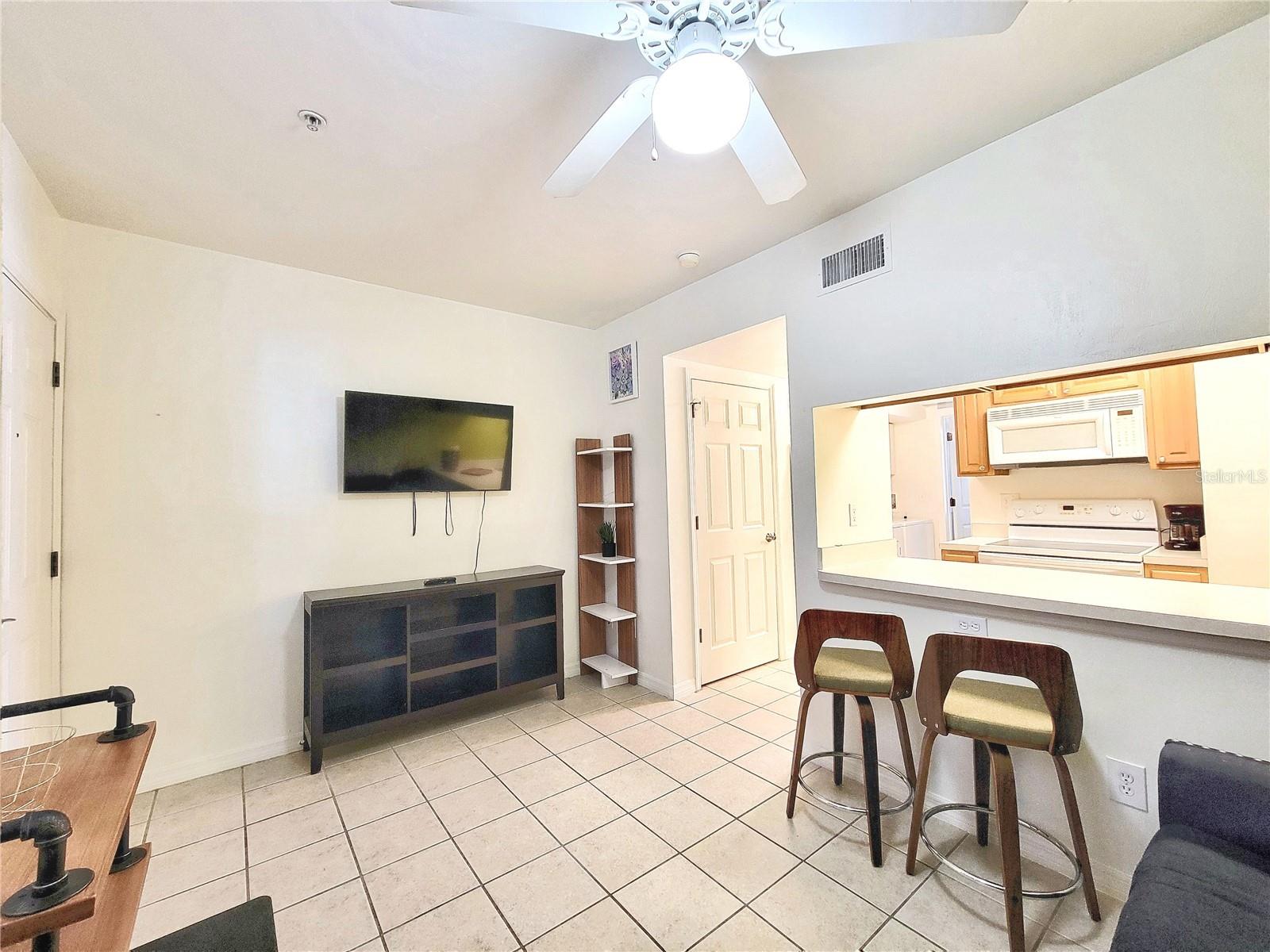 Image 12 of 21 For 1220 1st Avenue 209